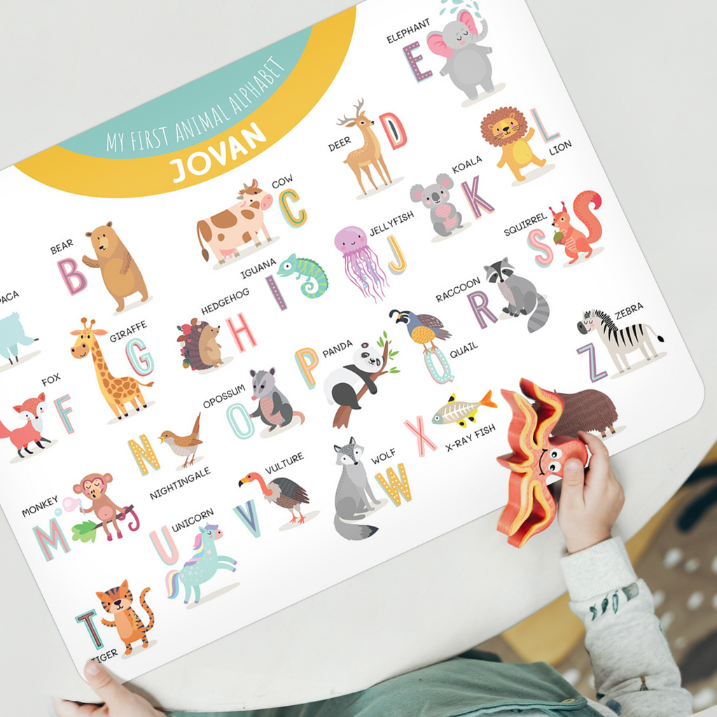Podmetači na engleskom Stikea Podmetač My first animal alphabet sa personalizacijom